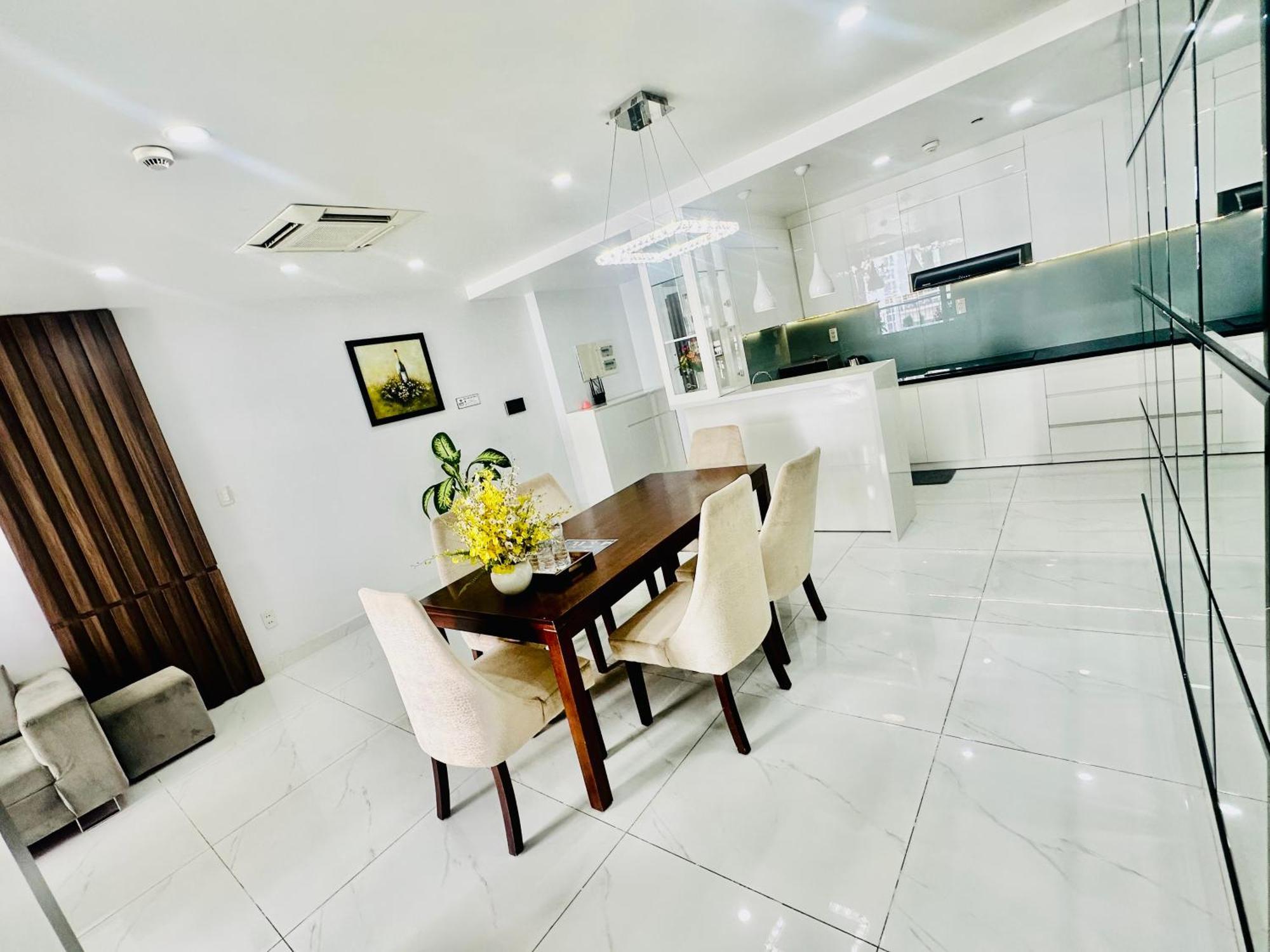 Scenic Valley Suite Ho Chi Minh City Exterior photo